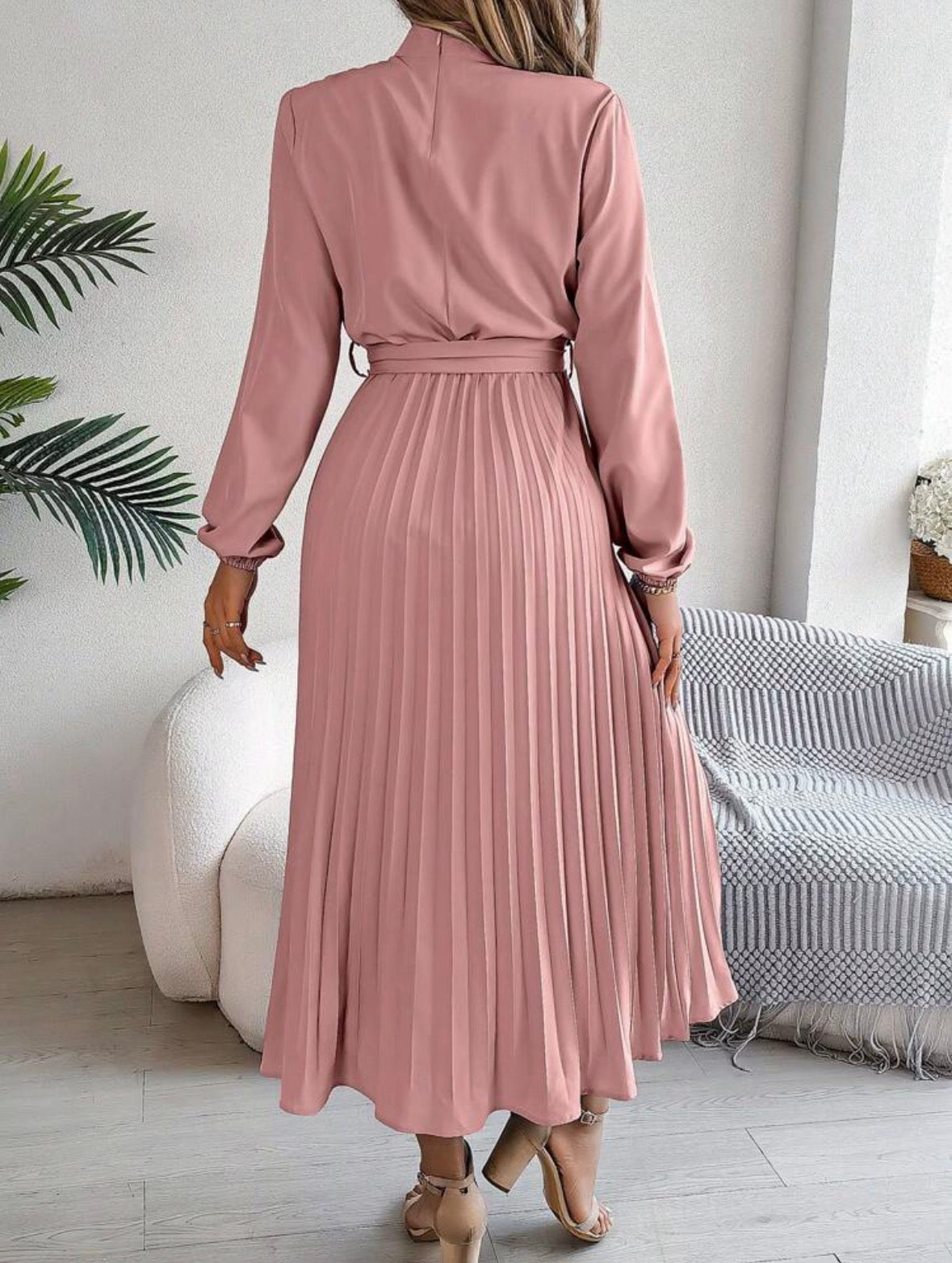 Mystique & Co™ Elegant Pleat Midi Dress