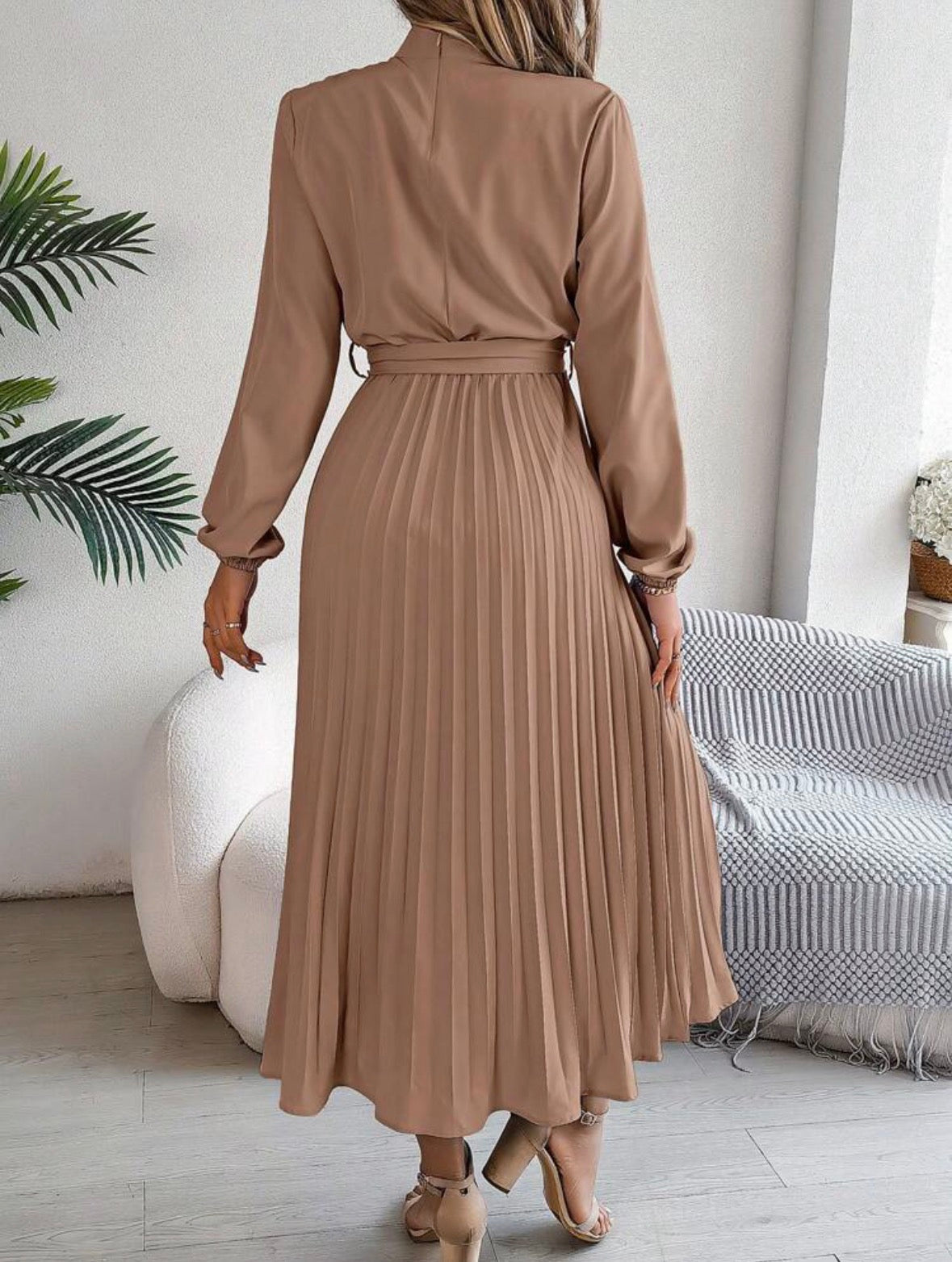 Mystique & Co™ Elegant Pleat Midi Dress