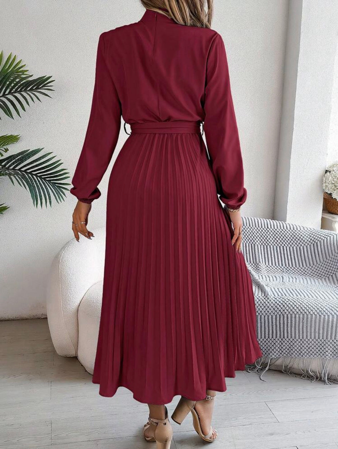 Mystique & Co™ Elegant Pleat Midi Dress