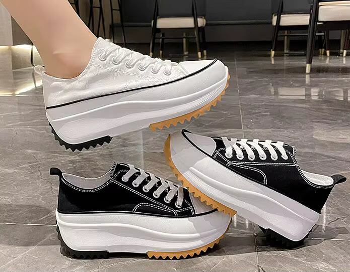 Mystique & Co™ Comfy Clara Sneakers